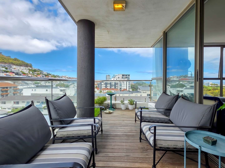 2 Bedroom Property for Sale in Green Point Western Cape